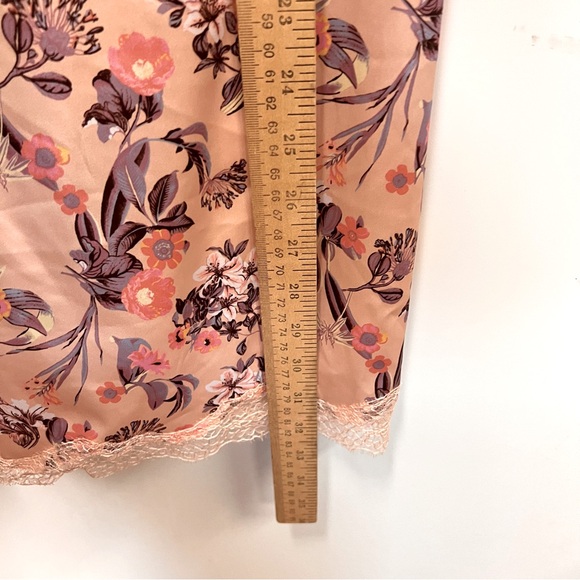 Floral Lace Trim Dress - Picture 15 of 16